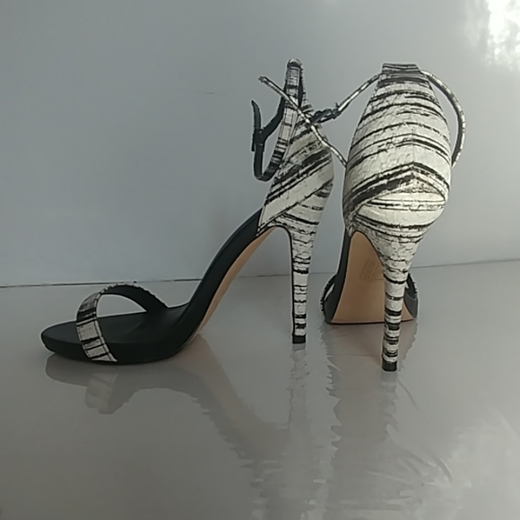 Shoes - Picture 3 of 4